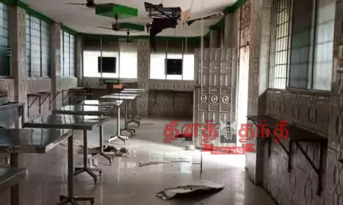 அம்மா உணவகத்தின் மேற்கூரை பெயர்ந்து விழுந்தது