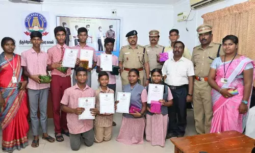 பேச்சு, ஓவிய போட்டியில் வெற்றி பெற்ற மாணவர்களுக்கு பரிசு