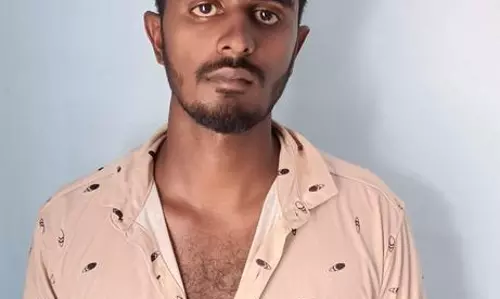 ஈரோட்டில் போதை மாத்திரை, ஊசி விற்ற 2 வாலிபர்கள் கைது ஈரோட்டில் போதை மாத்திரை, ஊசி விற்ற 2 வாலிபர்கள் கைது
