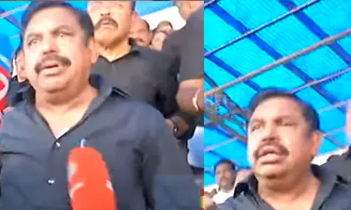 ஏம்பா...கம்முனு இரு...! செய்தியாளர்கள் சந்திப்பை தடுக்க முயன்ற போலீசாரிடம் எடப்பாடி பழனிசாமி வாக்குவாதம்