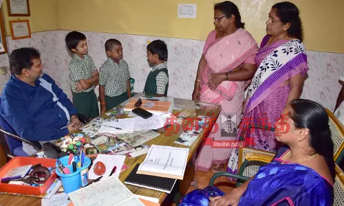 எண்ணும், எழுத்தும் திட்டம் குறித்து அதிகாரி ஆய்வு எண்ணும், எழுத்தும் திட்டம் குறித்து அதிகாரி ஆய்வு