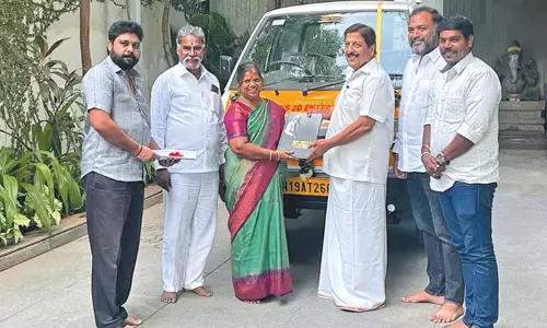 நடிகர் சூர்யா சார்பில் ரெட்டிகுப்பம் ஊராட்சிக்கு தூய்மைப்பணி வாகனம்