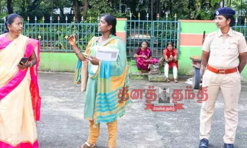 வேலூர் கலெக்டர் அலுவலகத்தில் தாய், மகள்கள் விடிய, விடிய தர்ணா வேலூர் கலெக்டர் அலுவலகத்தில் தாய், மகள்கள் விடிய, விடிய தர்ணா