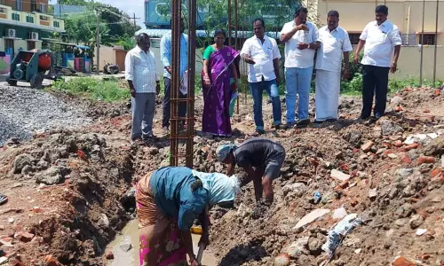 ரூ.1¾ கோடியில் அறிவு சார் நூலகம் கட்டும் பணி ரூ.1¾ கோடியில் அறிவு சார் நூலகம் கட்டும் பணி
