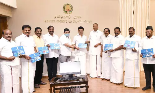 234 எம்.எல்.ஏ. அலுவலகங்களில் இ-சேவை மையங்கள் - முதல்-அமைச்சர் மு.க.ஸ்டாலின் தொடங்கி வைத்தார் 234 எம்.எல்.ஏ. அலுவலகங்களில் இ-சேவை மையங்கள் - முதல்-அமைச்சர் மு.க.ஸ்டாலின் தொடங்கி வைத்தார்