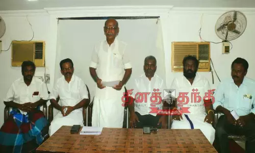 தீபாவளி நாள் முழுவதும் பட்டாசு வெடிக்க அனுமதிக்க வேண்டும்- தமிழ்நாடு வியாபாரிகள் சங்க பேரவை வலியுறுத்தல்