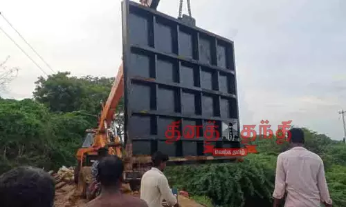 ஏழு கண் மதகில் புதிய ஷட்டர் பொருத்தப்பட்டது