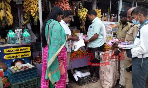 கடைகளில் புகையிலை, பிளாஸ்டிக் பைகள் பறிமுதல்