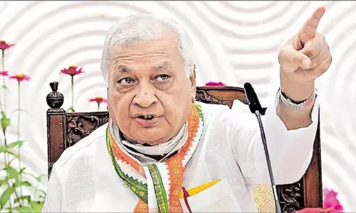 மாநிலத்தின் முக்கிய வருவாயாக லாட்டரி, மது இருப்பது குறித்து வெட்கப்படுகிறேன் - கேரளா கவர்னர் ஆரிப் முகமது கான்