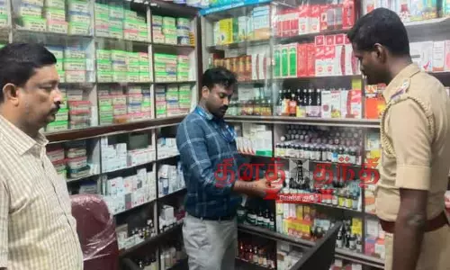 கிணத்துக்கடவில் ஆய்வு: டாக்டரின் பரிந்துரை சீட்டு இல்லாமல்   மருந்துகள் வழங்கினால் கடும் நடவடிக்கை-மருந்துக்கடை உரிமையாளர்களுக்கு போலீசார் எச்சரிக்கை