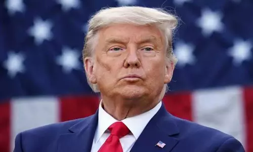 அமெரிக்க நாடாளுமன்ற கலவரம்: டிரம்ப், விசாரணைக்கு நேரில் ஆஜராக சம்மன்