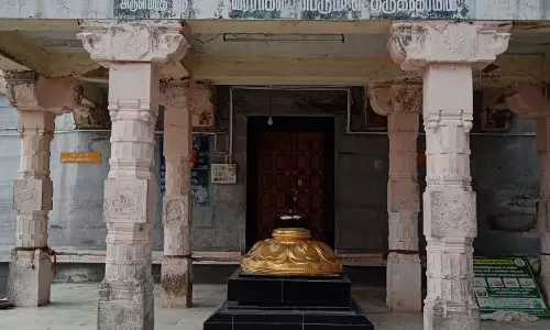 தாராபுரத்தில் மிகவும் பழைமை வாய்ந்த உத்தர வீரராகவப்பெருமாள் கோவில் பராமரிக்க இந்து அறநிலையத்துறையினர் நடவடிக்கை எடுக்க பக்தர்கள் வலியுறுத்தி வருகின்றனர்    தாராபுரம் உத்தர வீரராகவப் பெருமாள்