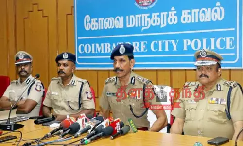 கார் வெடித்த சம்பவத்தில் இறந்தவர் வீட்டில் வெடி பொருட்கள் பறிமுதல் கார் வெடித்த சம்பவத்தில் இறந்தவர் வீட்டில் வெடி பொருட்கள் பறிமுதல்