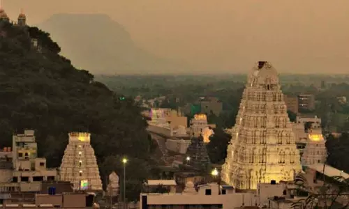 நாளை சூரிய கிரகணம்: ஸ்ரீகாளஹஸ்தி சிவன் கோவில் திறந்தே இருக்கும்