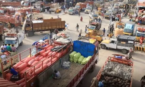 கோயம்பேடு காய்கறி சந்தைக்கு நாளை விடுமுறை..!