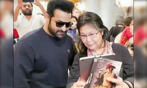 ஜூனியர் என்.டி.ஆர்.-ஐ பார்த்து ஆனந்த கண்ணீர் சிந்திய ஜப்பான் ரசிகைகள்