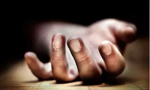 கொத்தனார் விஷம் குடித்து தற்கொலை கொத்தனார் விஷம் குடித்து தற்கொலை