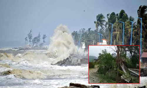 அசாமில் சிட்ரங் சூறாவளிக்கு 83 கிராமங்கள் பாதிப்பு; விளைநிலங்கள் சேதம் அசாமில் சிட்ரங் சூறாவளிக்கு 83 கிராமங்கள் பாதிப்பு; விளைநிலங்கள் சேதம்