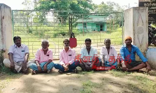 கம்பாலப்பட்டி கூட்டுக்குடிநீர் திட்ட ஒப்பந்த பணியாளர்கள் ஆர்ப்பாட்டம்