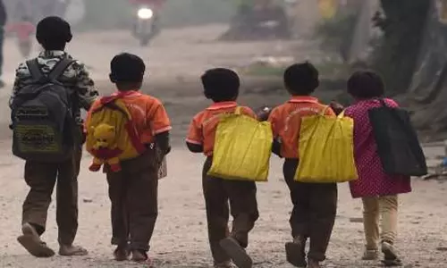 இந்தியாவில் வறுமை, பருவநிலையால் பாதிக்கப்படும் 22 கோடி குழந்தைகள்..!!