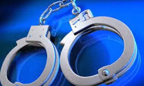 ரேஷன் அரிசி பதுக்கியவர் கைது ரேஷன் அரிசி பதுக்கியவர் கைது