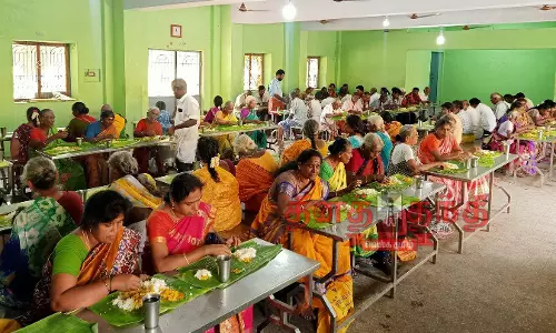 கோவில்களில் வழங்கும் அன்னதானம் மனநிறைவாக இருக்கிறதா? பக்தர்கள் கருத்து கோவில்களில் வழங்கும் அன்னதானம் மனநிறைவாக இருக்கிறதா? பக்தர்கள் கருத்து