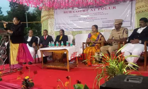 வக்கீல்கள் சட்ட நுணுக்கங்களை தொடர்ந்து படித்து கொண்டே இருக்க வேண்டும்