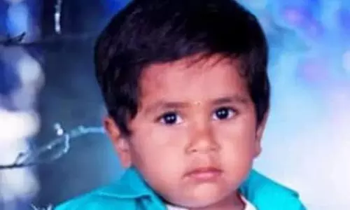 தண்ணீர் தொட்டிக்குள் 3 வயது குழந்தை தவறி விழுந்து பரிதாப சாவு தண்ணீர் தொட்டிக்குள் 3 வயது குழந்தை தவறி விழுந்து பரிதாப சாவு