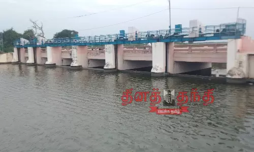 வீணாக கடலில் கலப்பதை தடுக்க வேண்டும்