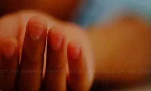 ஈரோடு கொல்லம்பாளையம் பகுதியில் அழுகிய நிலையில் பெண் பிணம் ஈரோடு கொல்லம்பாளையம் பகுதியில் அழுகிய நிலையில் பெண் பிணம்