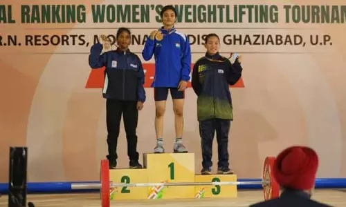 தேசிய பளுதூக்குதல்: மராட்டிய வீராங்கனை அகாங்ஷா புதிய சாதனை