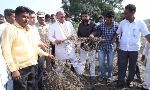 கலெக்டரை பார்த்து மது குடித்து இருக்கிறீர்களா? என கேட்ட மந்திரி கேட்டதால் சர்ச்சை
