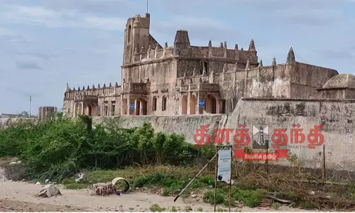 தரங்கம்பாடி கடற்கரை மீண்டும் புதுப்பொலிவு பெறுமா? தரங்கம்பாடி கடற்கரை மீண்டும் புதுப்பொலிவு பெறுமா?