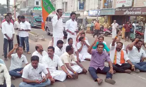 பா.ஜ.க.வினர் சாலை மறியல்