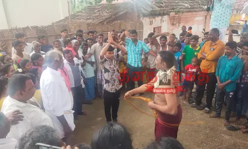 பக்தர்களுக்கு சாட்டையடி