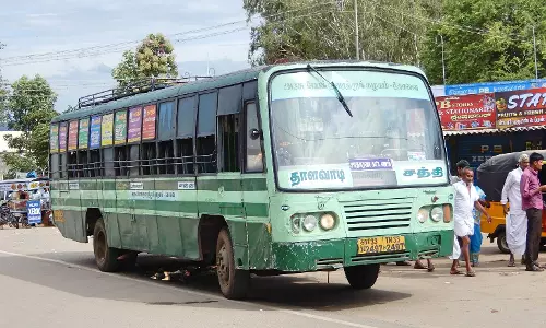 சத்தியில் இருந்து தாளவாடிக்கு  இரவு நேரத்தில் இயக்கப்பட்ட அரசு பஸ் நிறுத்தம்  மலைக்கிராம மக்கள் அவதி