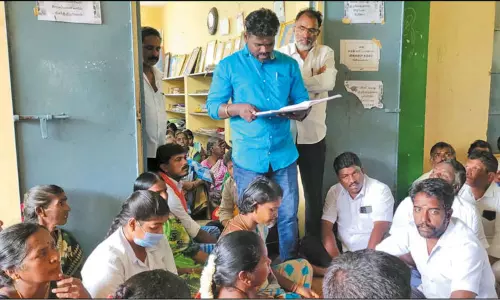 பரந்தூர் விமான நிலையத்துக்கு எதிர்ப்பு தெரிவித்து கிராம சபை கூட்டத்தில் தீர்மானம் பரந்தூர் விமான நிலையத்துக்கு எதிர்ப்பு தெரிவித்து கிராம சபை கூட்டத்தில் தீர்மானம்