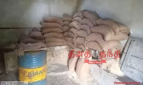 ரேஷன் கடையை உடைத்து காட்டு யானைகள் அட்டகாசம்