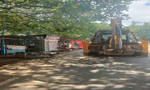 மருதமலை அடிவாரத்தில் ஆக்கிரமிப்புகள் அகற்றம்