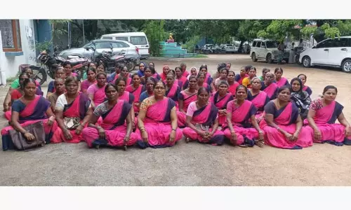 தியாகதுருகத்தில்    அங்கன்வாடி பணியாளர்கள் போராட்டம்