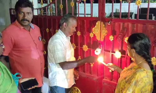 அனுமதியின்றி செயல்பட்ட கட்டுமான பொருட்கள் கடைக்கு `சீல்