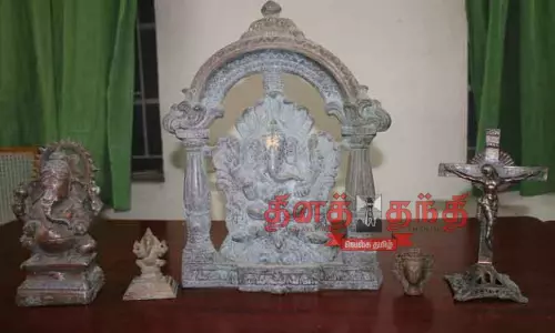 வீட்டில் பதுக்கி வைத்திருந்த 5 பழங்கால சிலைகள் மீட்பு