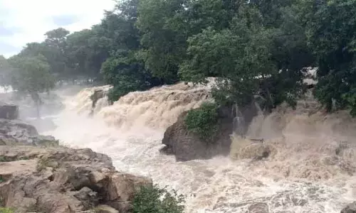 ஒகேனக்கலுக்கு நீர்வரத்து 20 ஆயிரம் கனஅடியாக அதிகரிப்பு