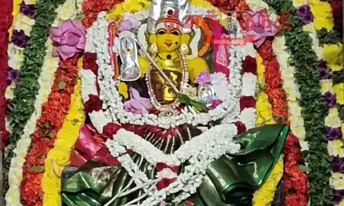 சென்னிமலையில், 2 ஆண்டுகளுக்கு பிறகு மாரியம்மன் கோவிலில் பொங்கல் விழா திரளான பக்தர்கள் பங்கேற்பு சென்னிமலையில், 2 ஆண்டுகளுக்கு பிறகு மாரியம்மன் கோவிலில் பொங்கல் விழா திரளான பக்தர்கள் பங்கேற்பு