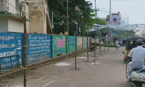 கம்பத்தில்  சாலையோர ஆக்கிரமிப்புகள் அகற்றம்