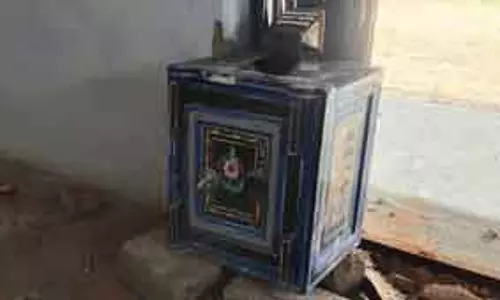 உண்டியலை உடைத்து பணம் திருட்டு