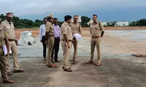 காந்திகிராம பல்கலைக்கழகத்தில் போலீஸ் ஐ.ஜி.ஆய்வு காந்திகிராம பல்கலைக்கழகத்தில் போலீஸ் ஐ.ஜி.ஆய்வு