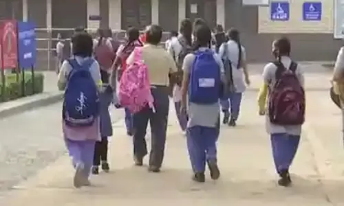 2020-2021 கல்வி ஆண்டில் 20 ஆயிரம் பள்ளிகள் மூடப்பட்டன - மத்திய கல்வி அமைச்சகம் தகவல்