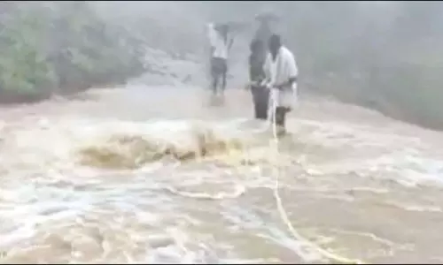 டெல்டா மாவட்டங்களில் வெளுத்து வாங்கிய மழை டெல்டா மாவட்டங்களில் வெளுத்து வாங்கிய மழை