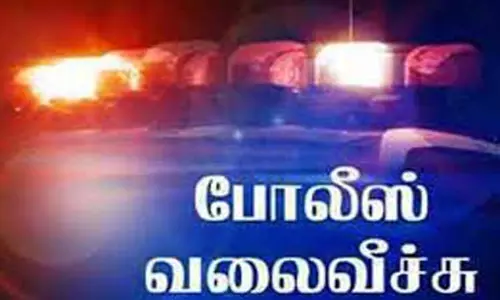 தூத்துக்குடி வ.உ.சி. துறைமுகத்தில்போலி ரசீது கொடுத்து நிலக்கரி கடத்திய லாரி டிரைவர்களுக்கு வலைவீச்சு தூத்துக்குடி வ.உ.சி. துறைமுகத்தில்போலி ரசீது கொடுத்து நிலக்கரி கடத்திய லாரி டிரைவர்களுக்கு வலைவீச்சு